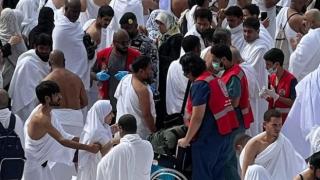 الهلال الأحمر يرقع من مستوى التجهيز في الحرم المكي