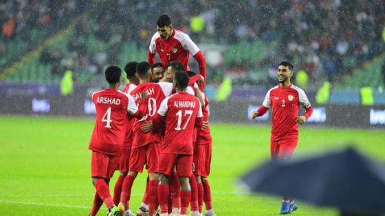 المنتخب العماني ينتصر على نظيره اليمني ويتصدر بشكل مؤقت
