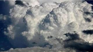 الأرصاد تتوقع حالة الطفس لخمسة مناطق.. أغلبها سحب ورياح وأتربة مثارة