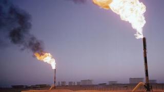 قطر والإمارات تتفقان: العالم يحتاج إلى الغاز والاستثمارات