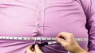 المجلس الصحي السعودي يصحح المفاهمين الخاطئة حول شرب الماء أثناء الأكل