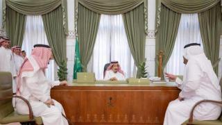 خادم الحرمين الشريفين يتجه إلى إمارة الرياض وقصر المصمك