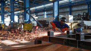 “بناء للصناعات” توقع مذكرة تفاهم مع شركة بريطانية لتسريع حلول الطاقة